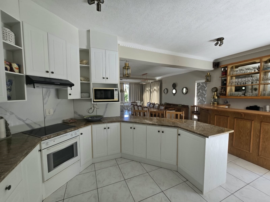 4 Bedroom Property for Sale in Royal Alfred Marina Eastern Cape